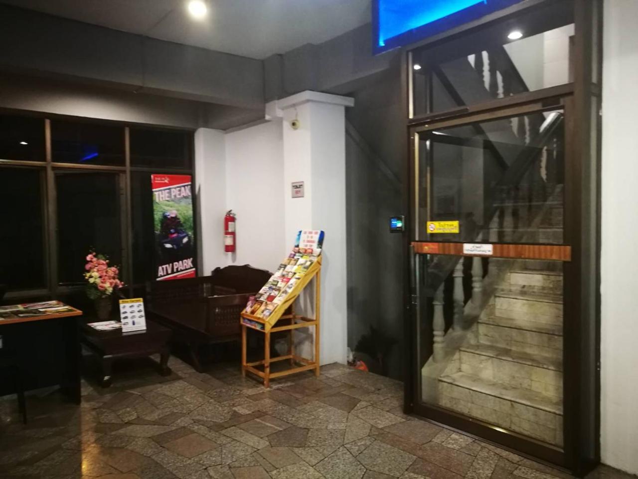 Duangdren Apartment Τσιάνγκ Μάι Εξωτερικό φωτογραφία